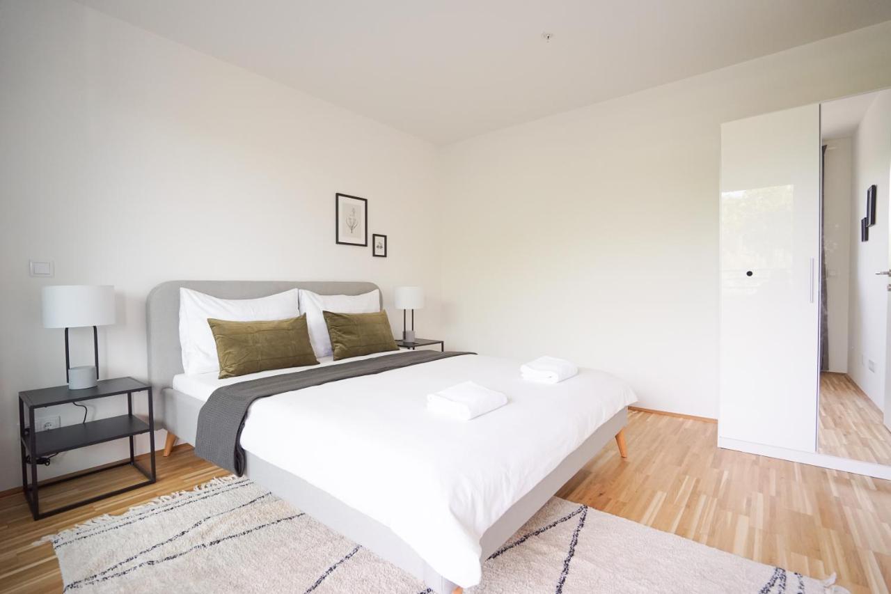 Green Garden Apartment W/.Balcony Near Thermal Spa Viena Exterior foto