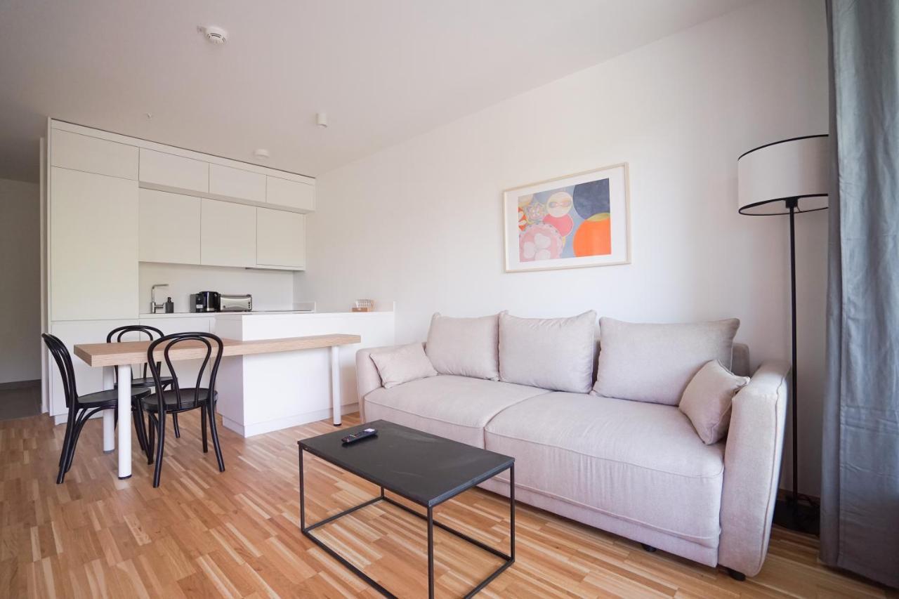 Green Garden Apartment W/.Balcony Near Thermal Spa Viena Exterior foto